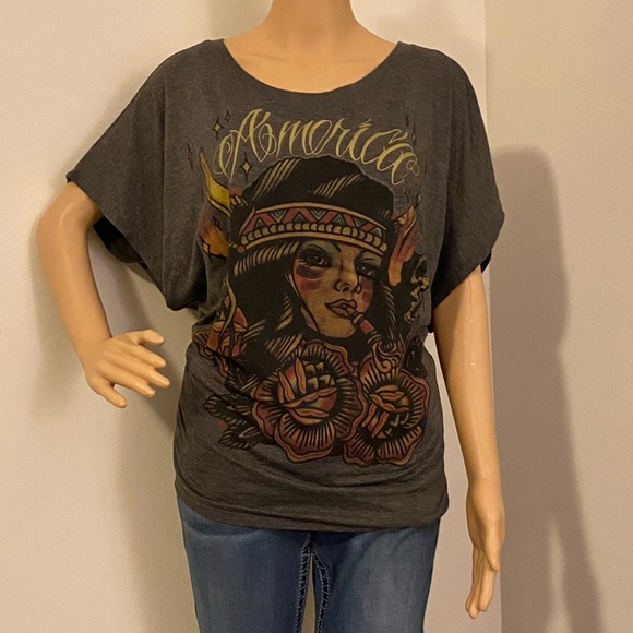 🔝BLACK MARKET ART TOP 🔝 - Picture 1 of 3